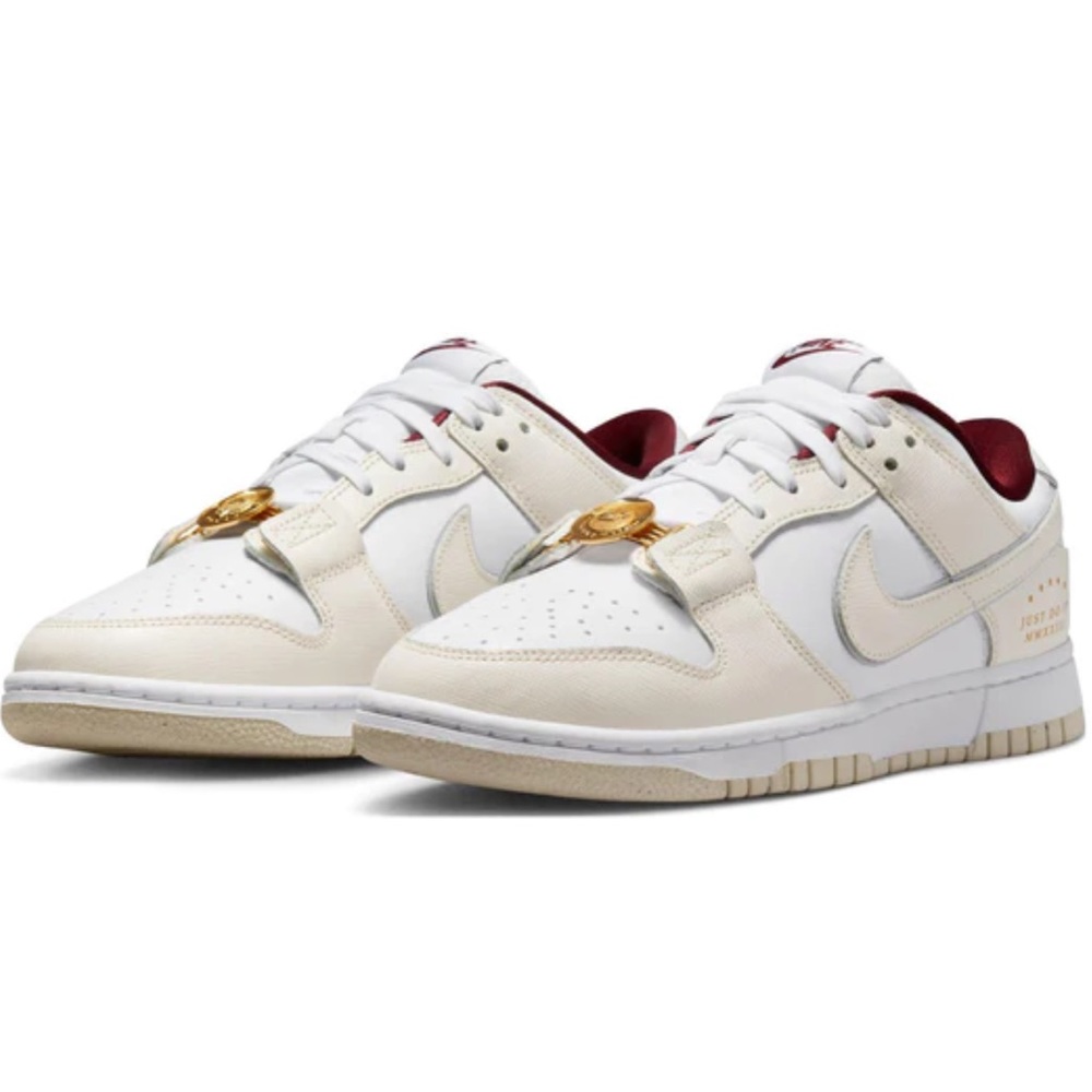 Nike Dunk Low SE